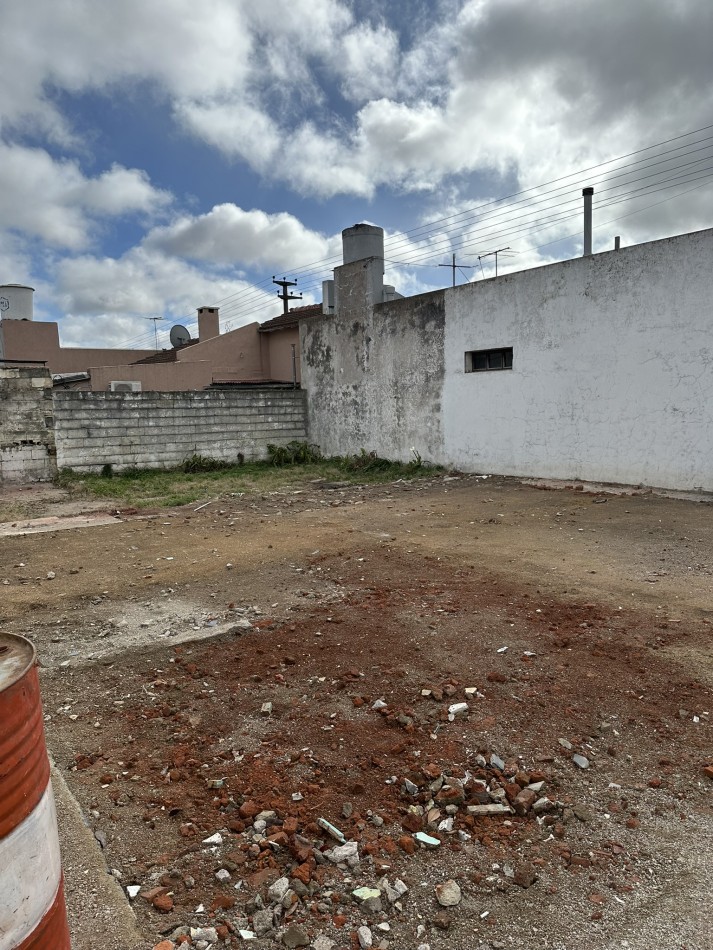 TERRENO EN TANDIL - OPORTUNIDAD RETASADA CON PLANOS APROBADOS PARA DOS DUPLEX