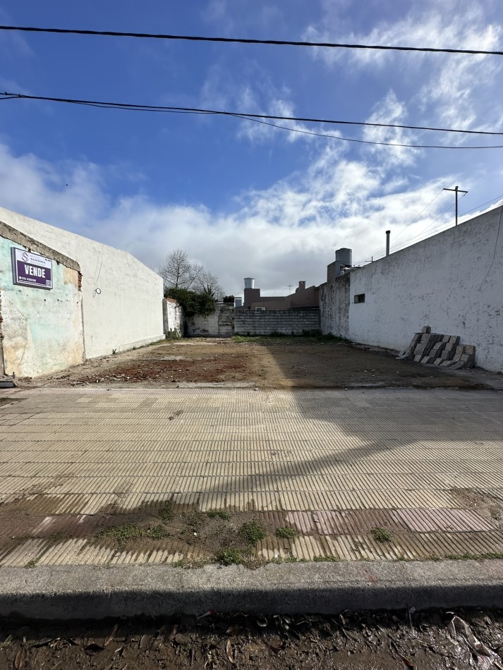 TERRENO EN TANDIL - OPORTUNIDAD RETASADA CON PLANOS APROBADOS PARA DOS DUPLEX