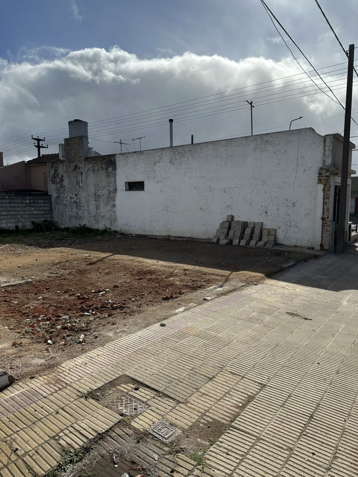TERRENO EN TANDIL - OPORTUNIDAD RETASADA CON PLANOS APROBADOS PARA DOS DUPLEX