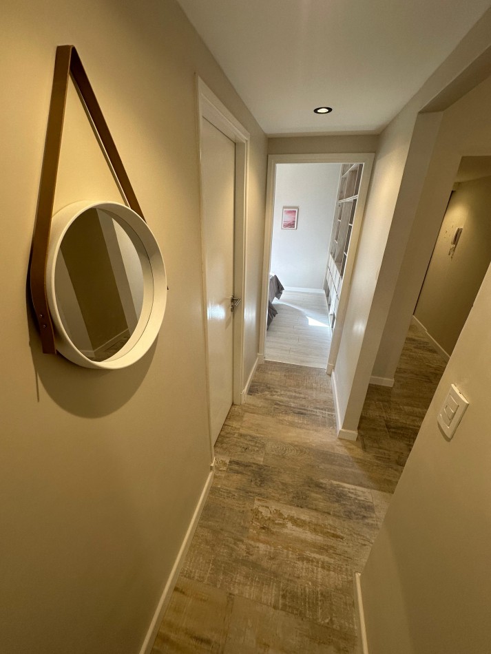 IMPECABLE 4 AMBIENTES TOTALMENTE RECICLADO - CENTRO-