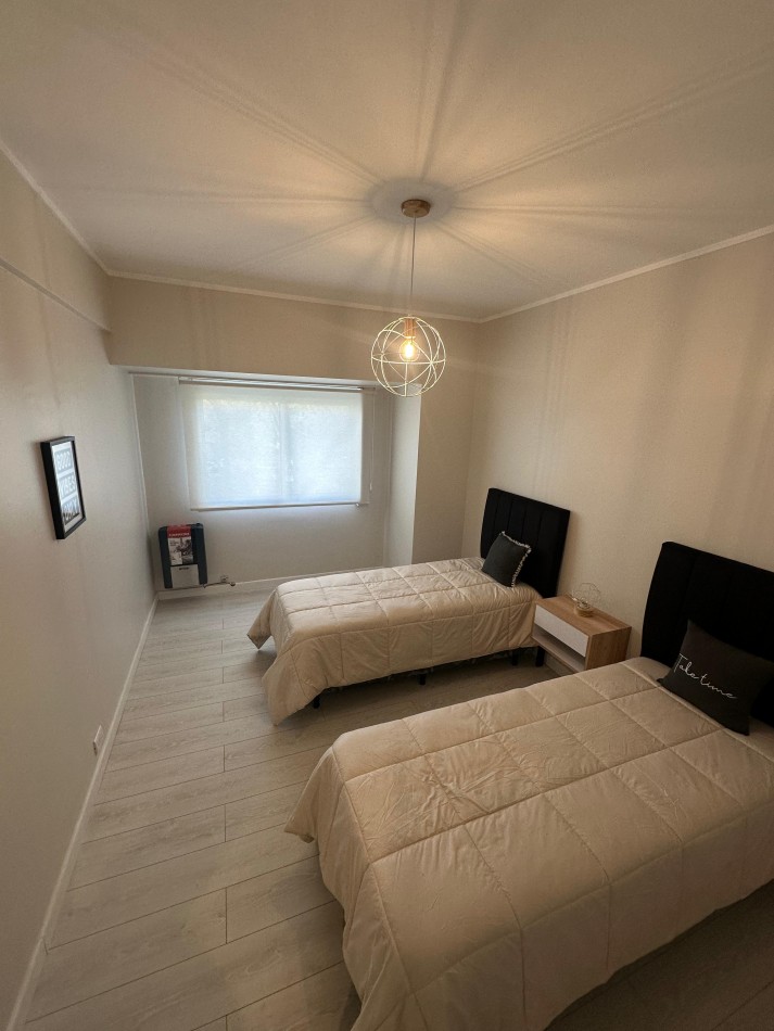 IMPECABLE 4 AMBIENTES TOTALMENTE RECICLADO - CENTRO-