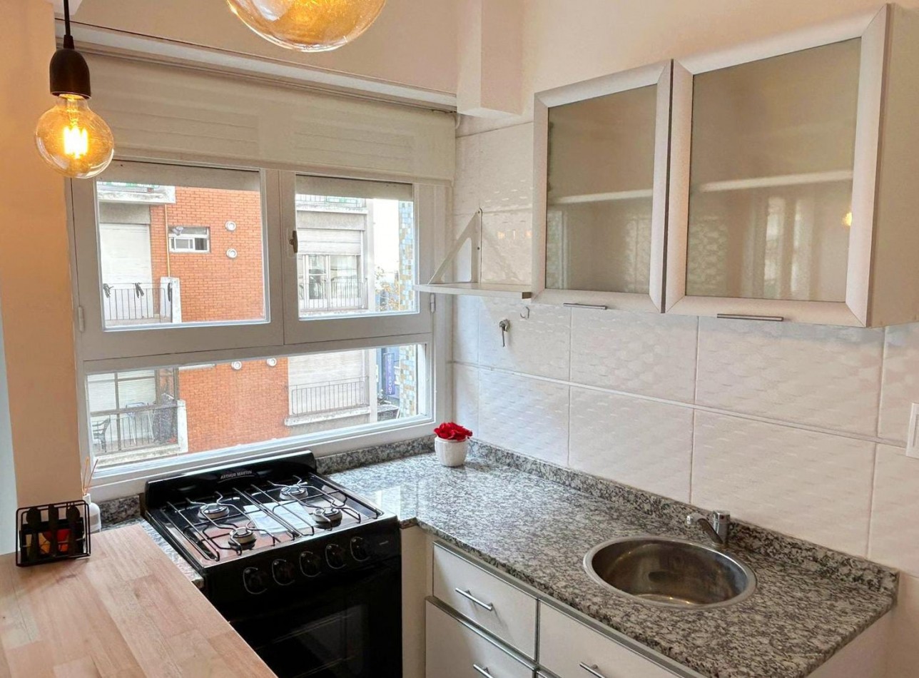 VENTA 2 AMBIENTES RECICLADO AL FRENTE - CENGTRO -