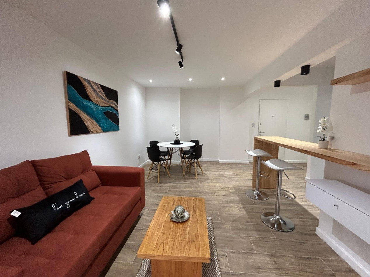2 AMBIENTES AL FRENTE CON BALCON TERRAZA
