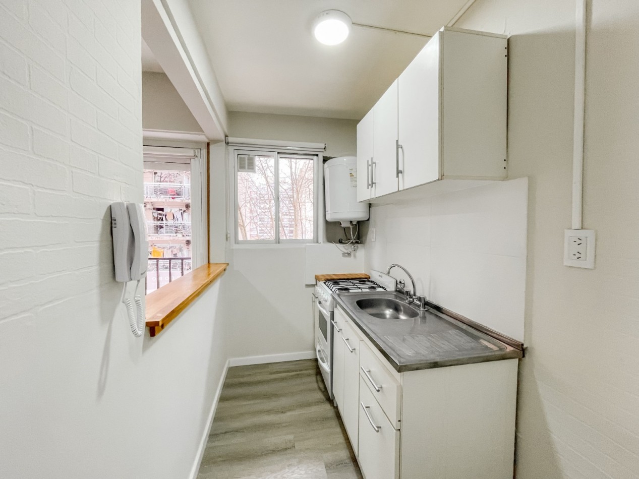 AMBIENTE Y MEDIO RECICLADO y AMOBLADO  -PASEO ALDREY-