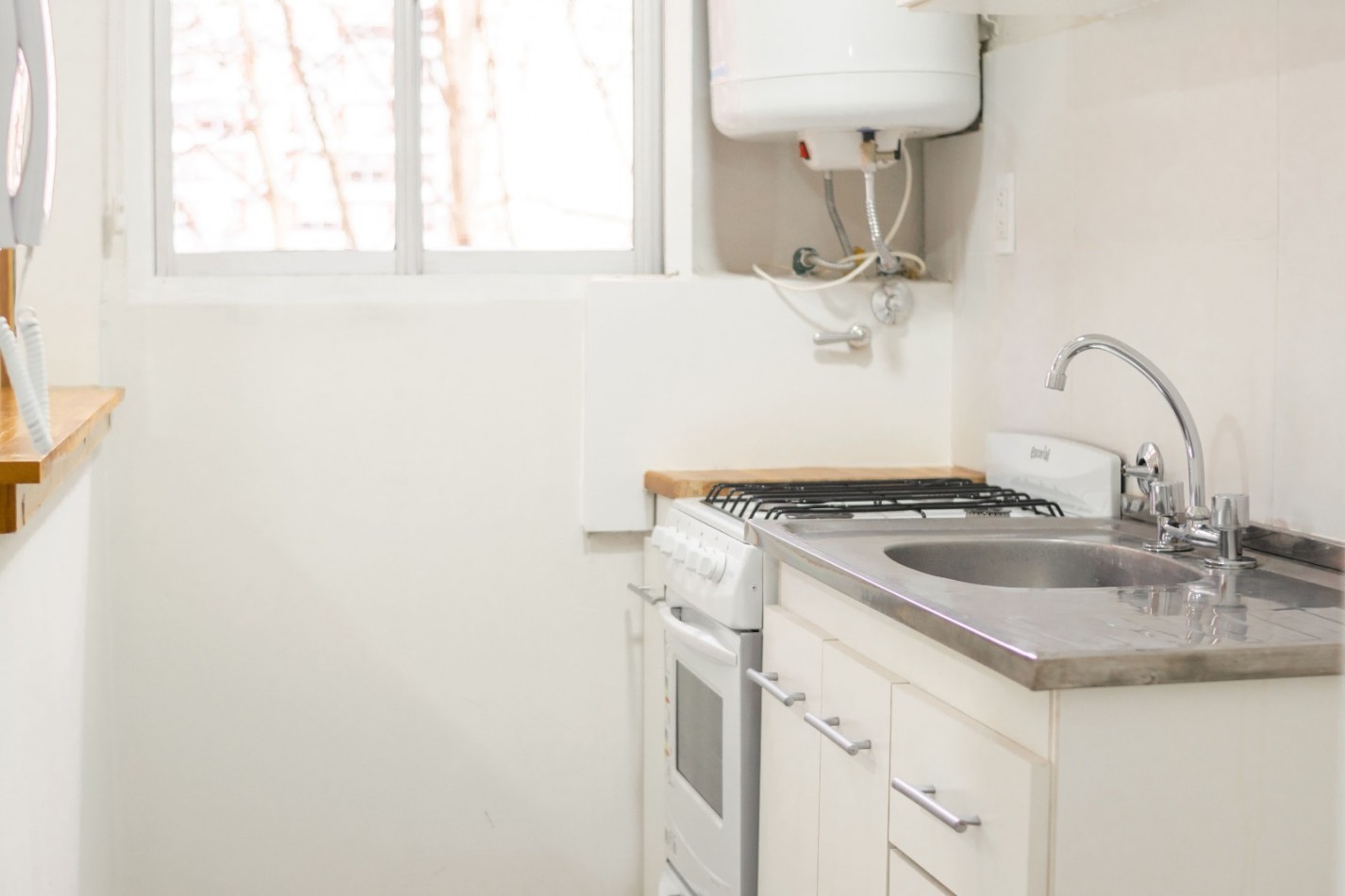 AMBIENTE Y MEDIO RECICLADO y AMOBLADO  -PASEO ALDREY-