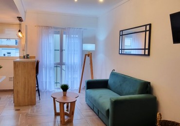 MONOAMBIENTE AL FRENTE CON BALCON TOTALMENTE RECICLADO- PLAZA COLON -