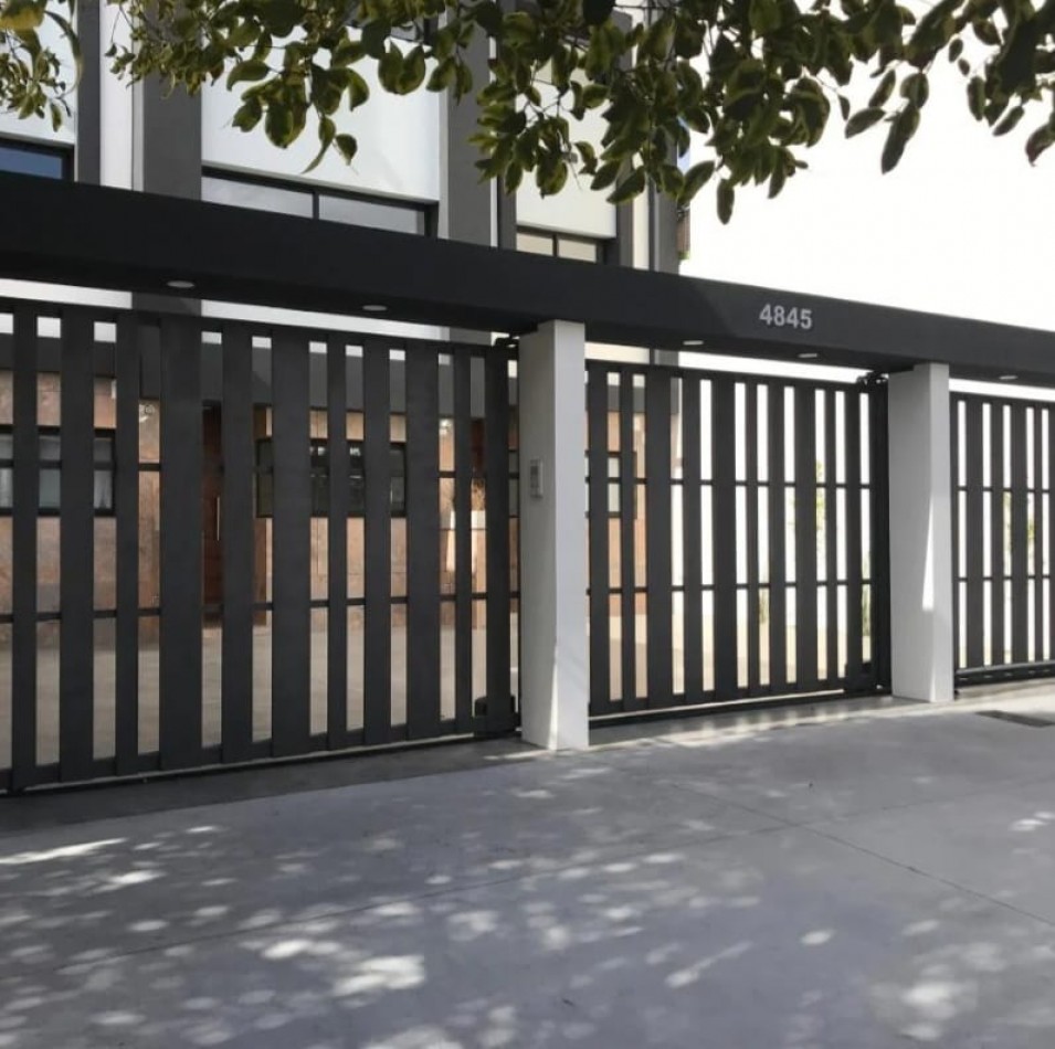VENTA TRIPLEX 4 AMBIENTES A ESTRENAR. APTO CREDITO.