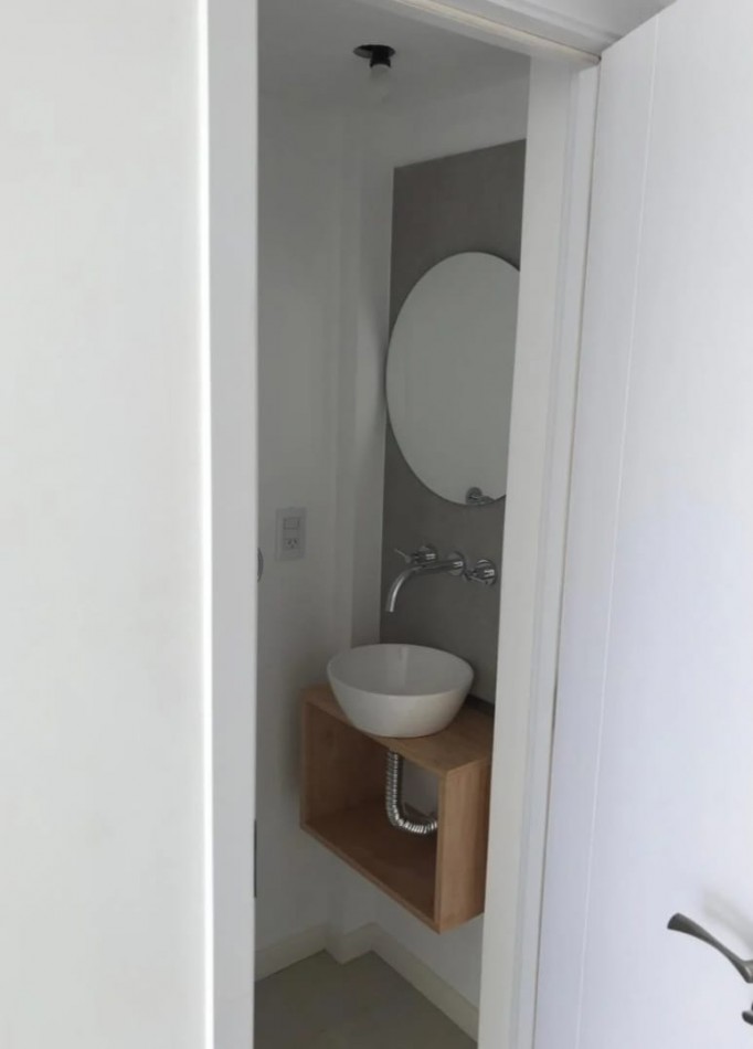 VENTA TRIPLEX 4 AMBIENTES A ESTRENAR. APTO CREDITO.
