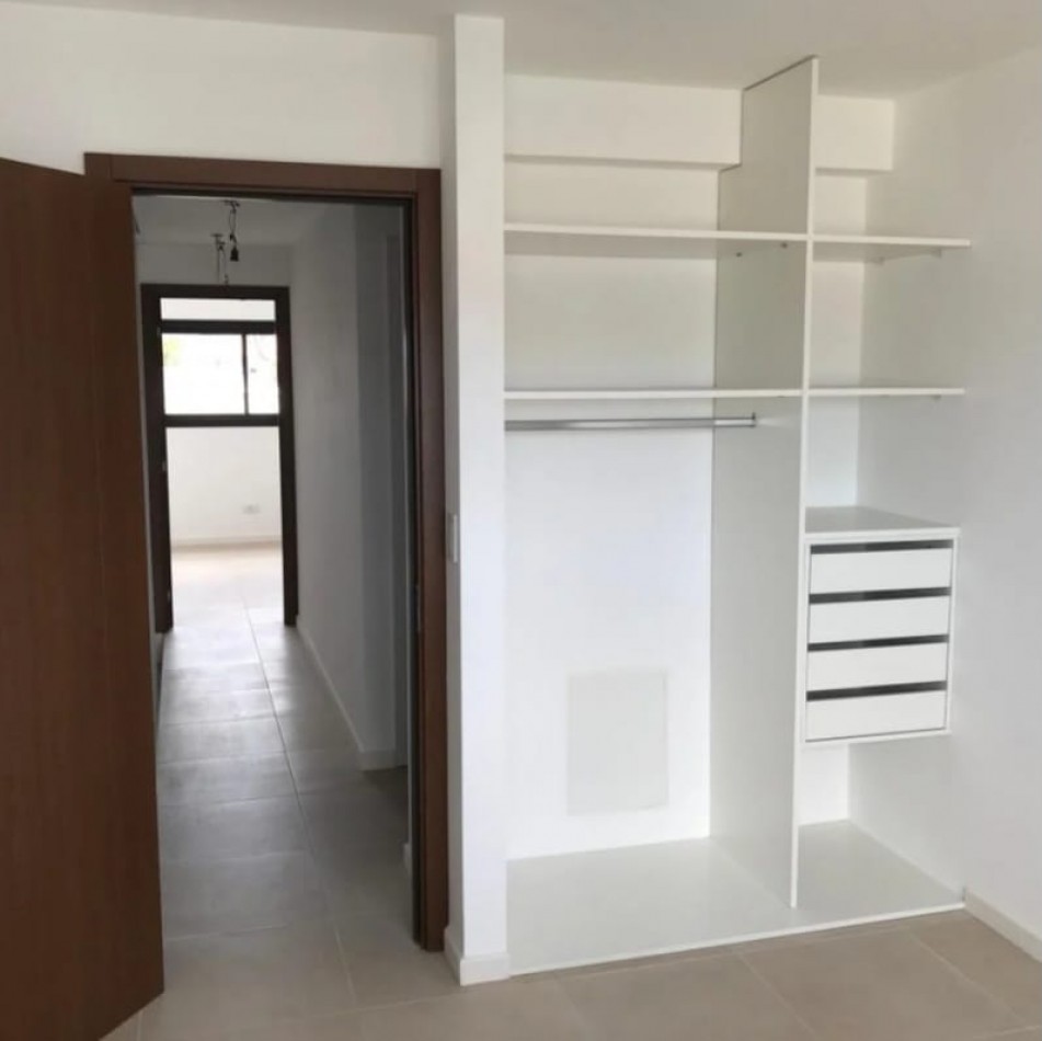 VENTA TRIPLEX 4 AMBIENTES A ESTRENAR. APTO CREDITO.