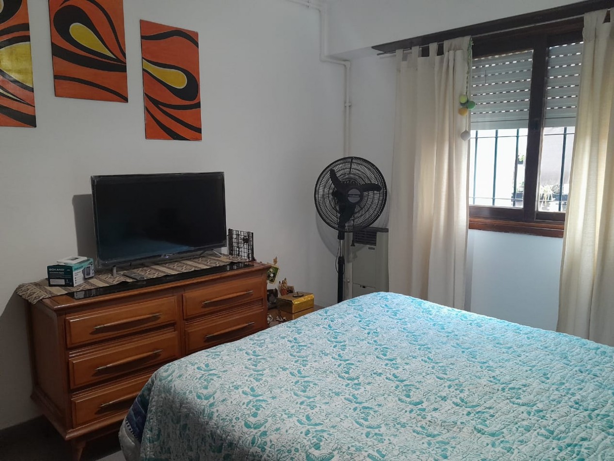 Casa tres ambientes. Apto Credito. Permuta.