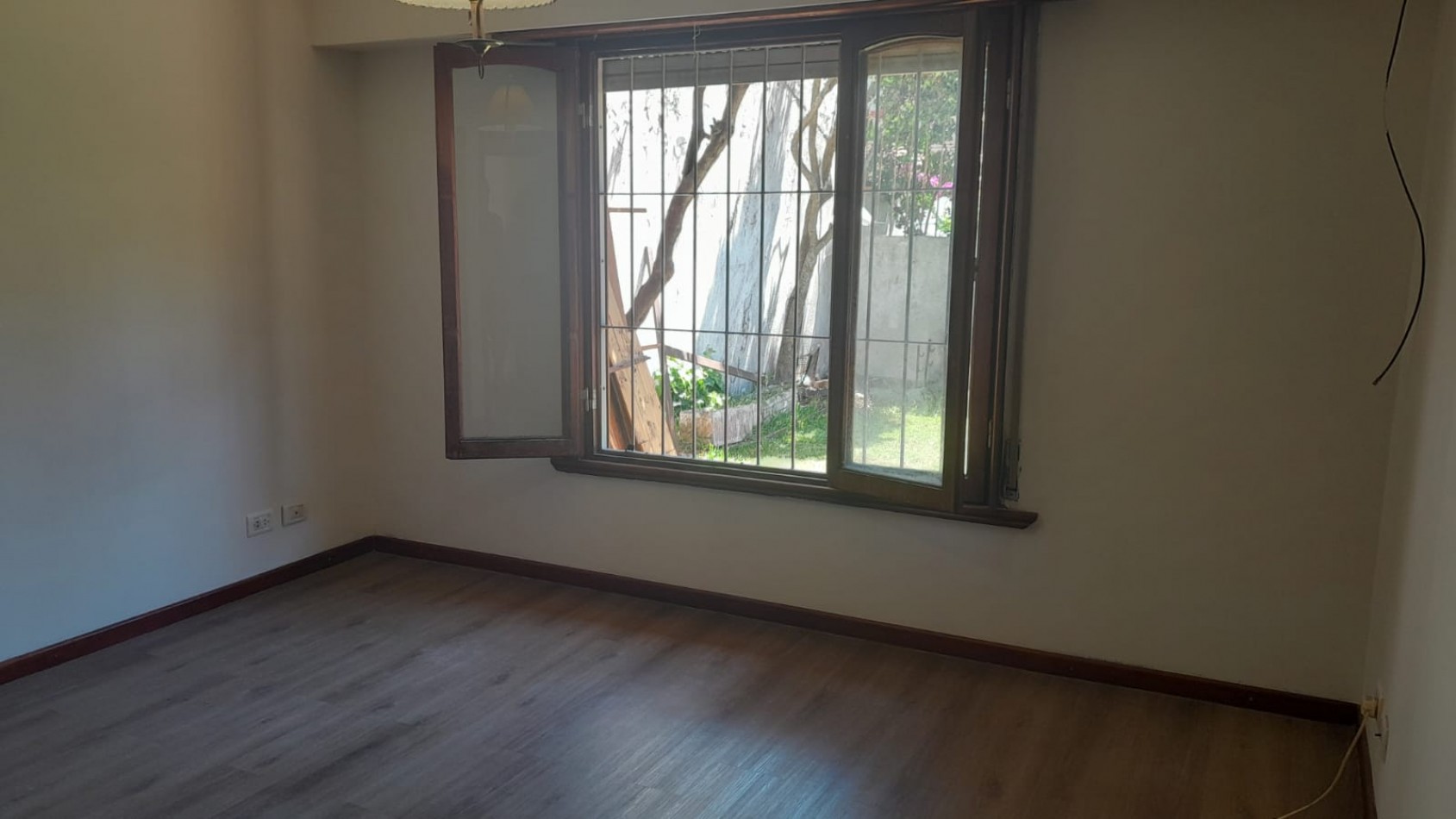  Chalet de 4 ambientes en el codiciado barrio Constitucion.