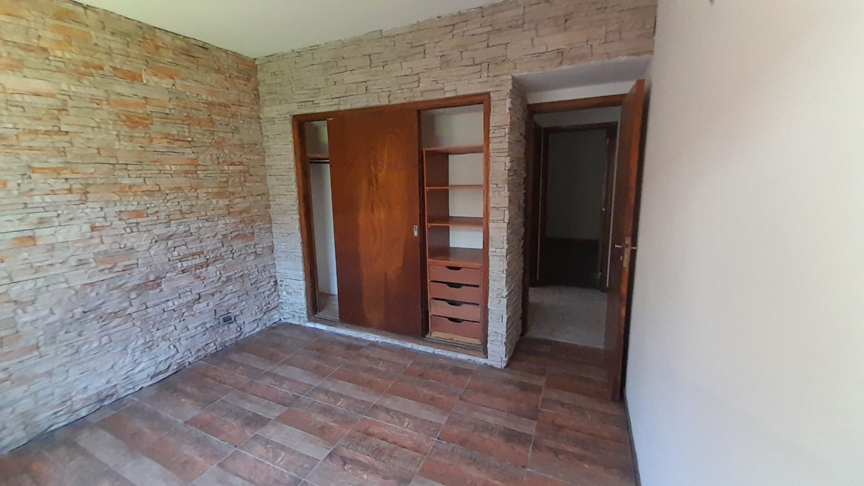  Chalet de 4 ambientes en el codiciado barrio Constitucion.