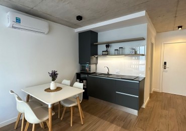Departamento un ambiente a la calle con balcon 